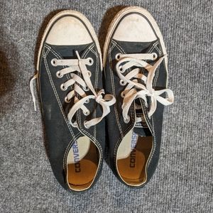 Men's size 6 black Converse